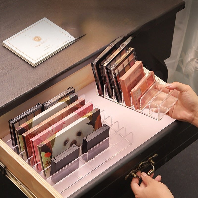 Make-up palette organizer